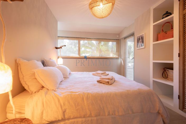 Image No.18-4 Bed House for sale