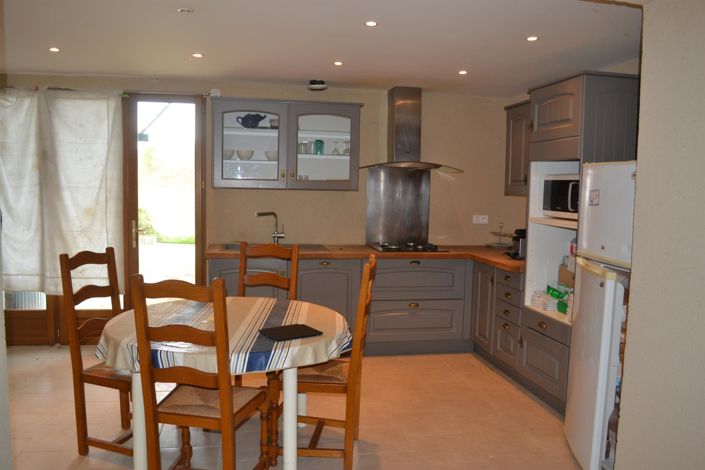 Image No.18-6 Bed House for sale