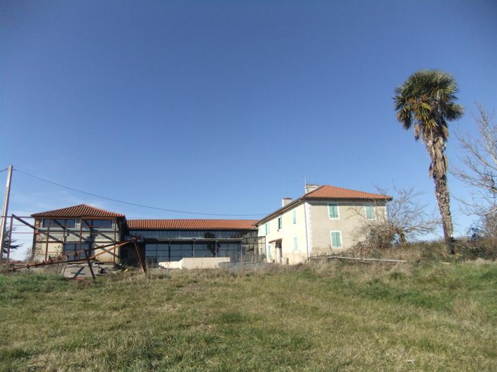 Image No.2-6 Bed House for sale