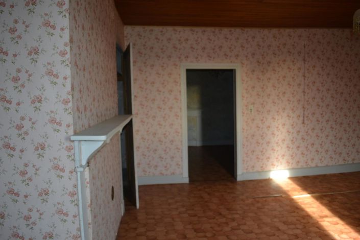 Image No.21-6 Bed House for sale