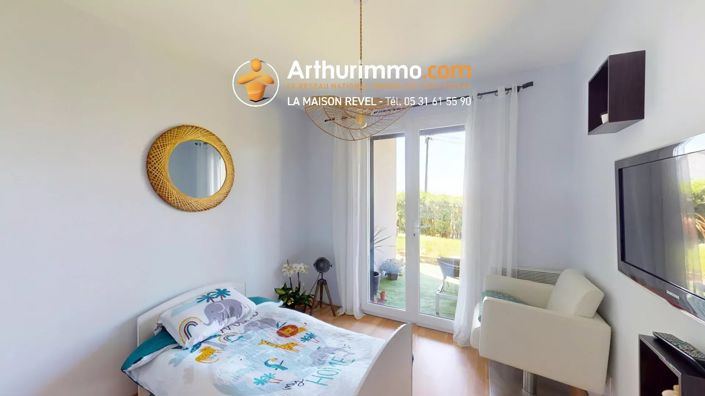 Image No.10-3 Bed House for sale