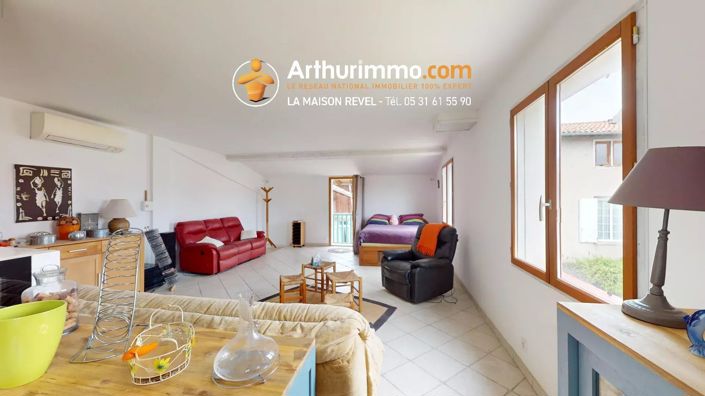 Image No.10-5 Bed House for sale