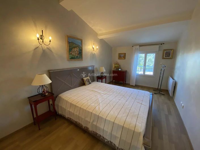 Image No.11-4 Bed House for sale