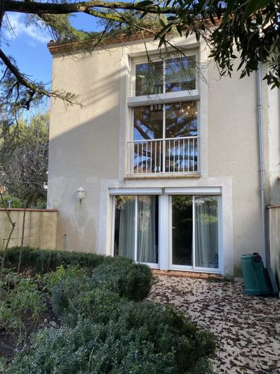 Image No.2-4 Bed House for sale