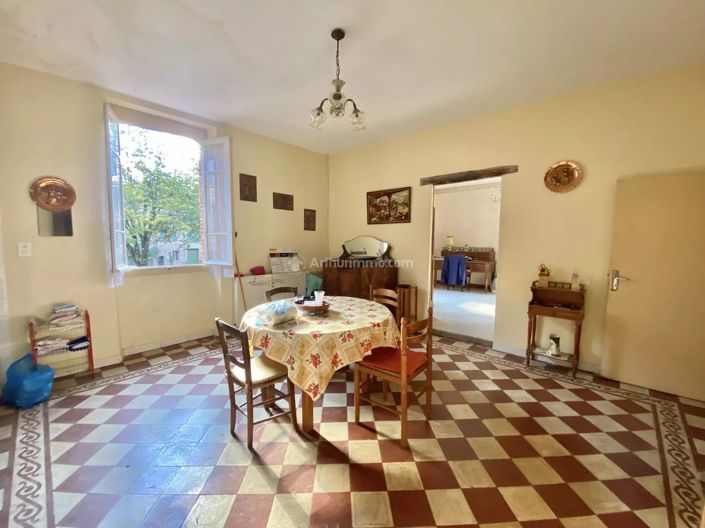 Image No.4-2 Bed House for sale