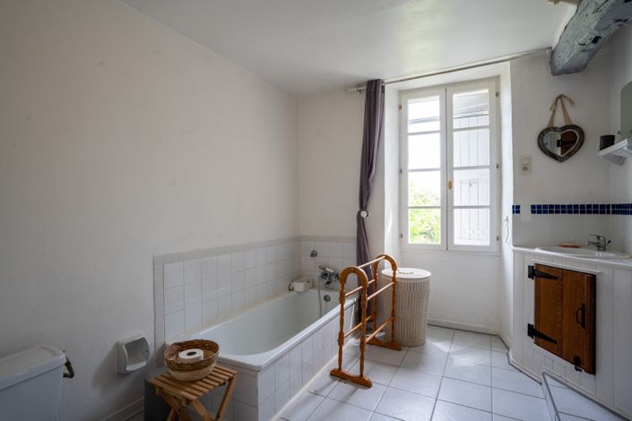 Image No.15-4 Bed House for sale