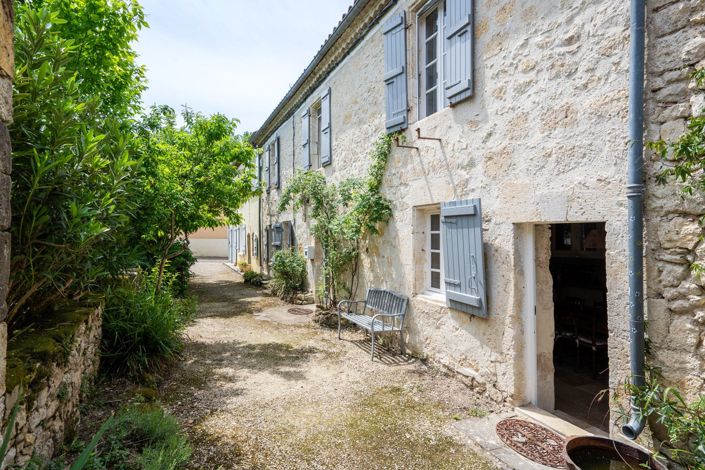 Image No.2-4 Bed House for sale