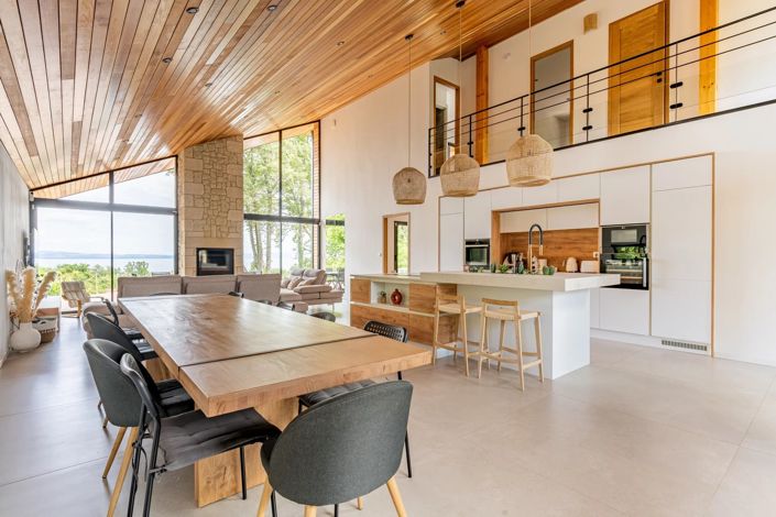 Image No.6-5 Bed House for sale