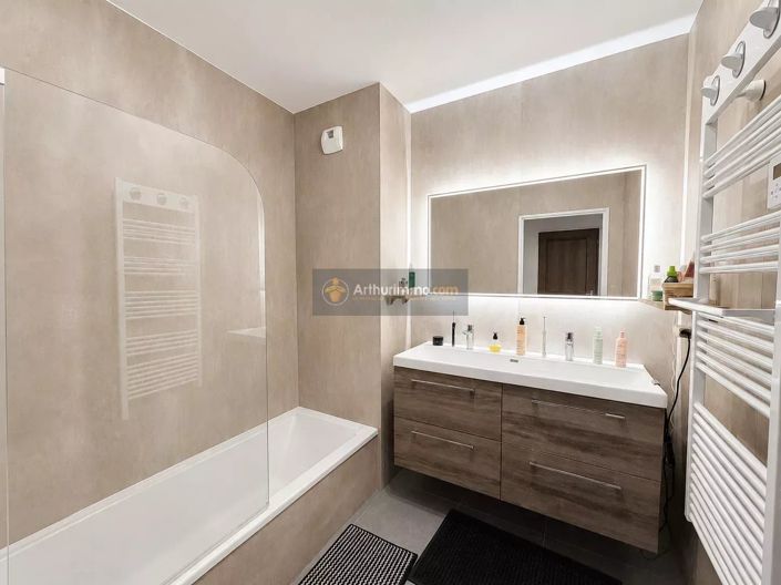 Image No.10-2 Bed Apartment for sale