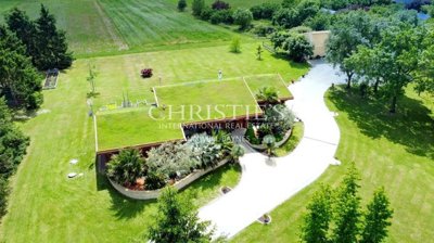 1 - Blaye, House