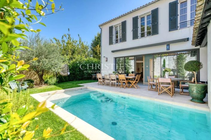 Image No.3-4 Bed House for sale
