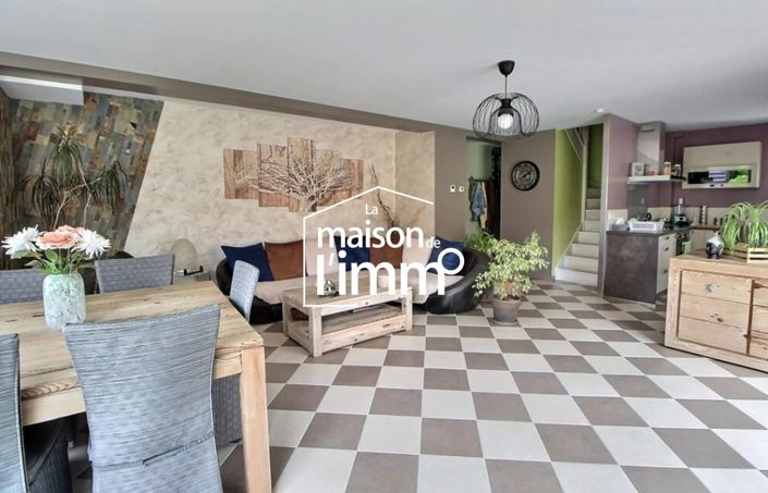 Image No.2-4 Bed House for sale
