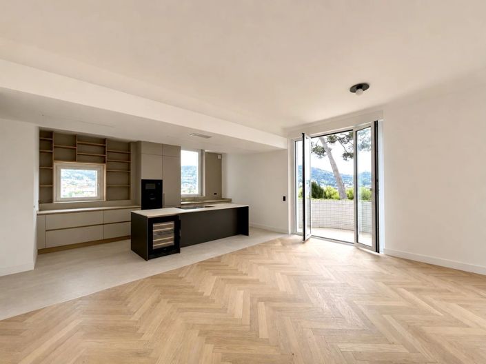 Image No.2-4 Bed Apartment for sale