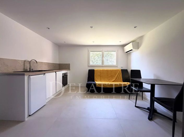 Image No.12-4 Bed House for sale