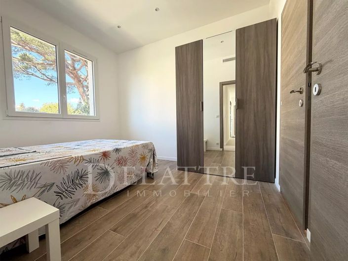 Image No.9-4 Bed House for sale