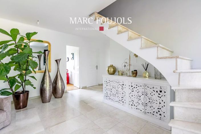 Image No.6-7 Bed House for sale