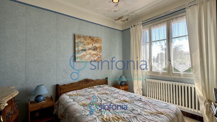 Image No.14-6 Bed House for sale