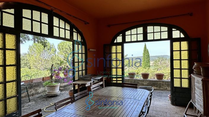 Image No.16-6 Bed House for sale