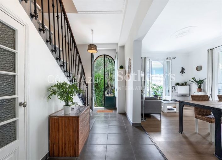 Image No.3-5 Bed House for sale