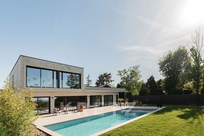 Image No.3-5 Bed House for sale