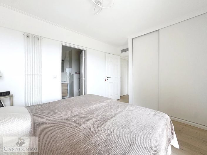 Image No.15-3 Bed Apartment for sale