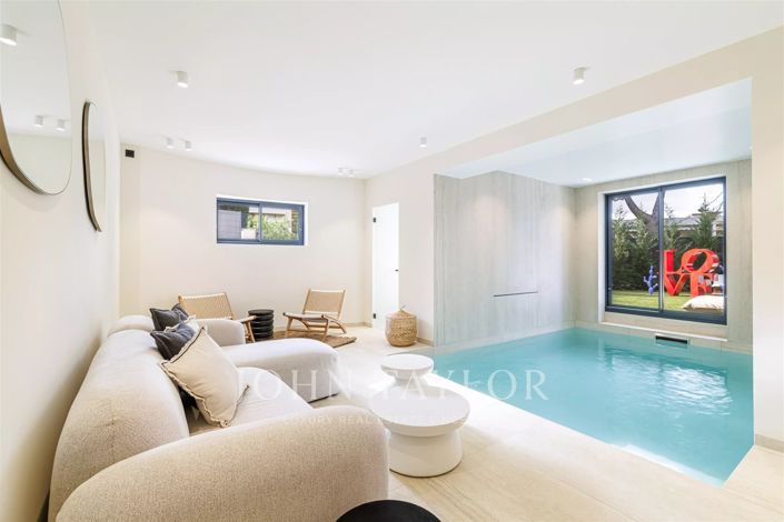 Image No.20-4 Bed House for sale
