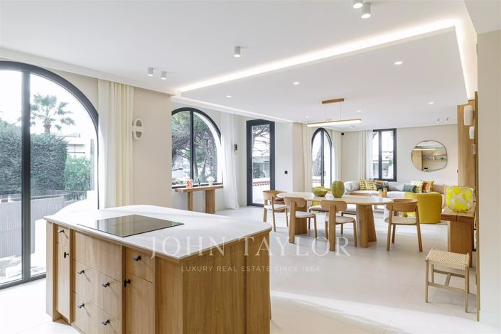 Image No.3-4 Bed House for sale