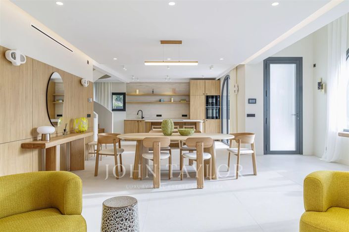 Image No.4-4 Bed House for sale