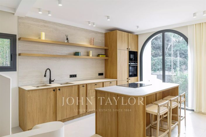 Image No.5-4 Bed House for sale