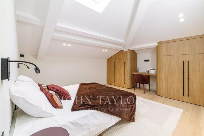 Image No.8-4 Bed House for sale