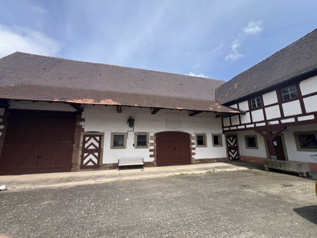 Image No.2-4 Bed House for sale