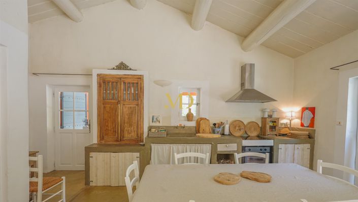 Image No.17-5 Bed House for sale