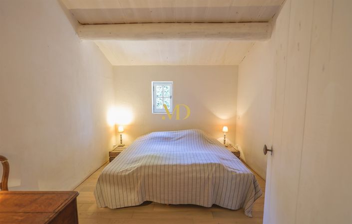 Image No.18-5 Bed House for sale