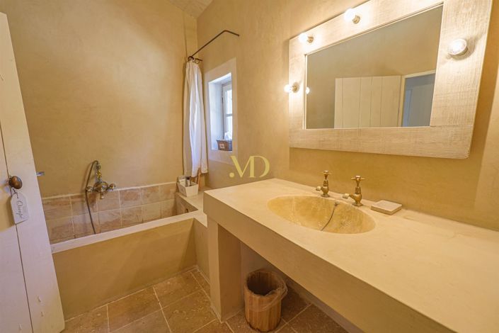 Image No.28-5 Bed House for sale