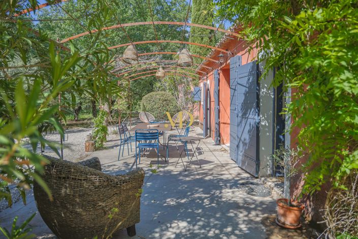 Image No.3-5 Bed House for sale