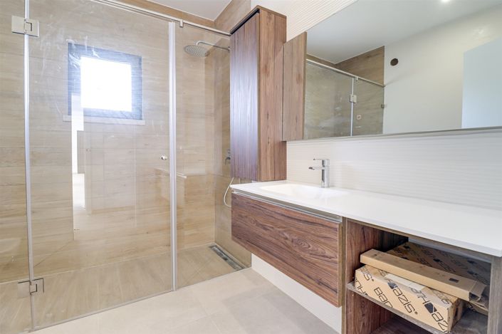 Image No.14-4 Bed House for sale