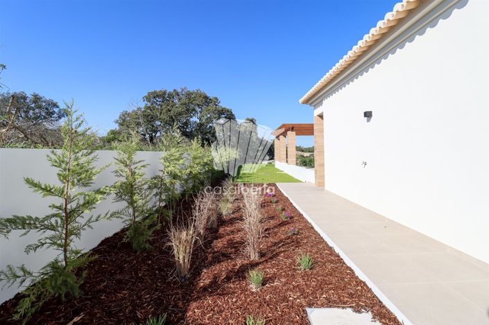 Image No.28-4 Bed House for sale