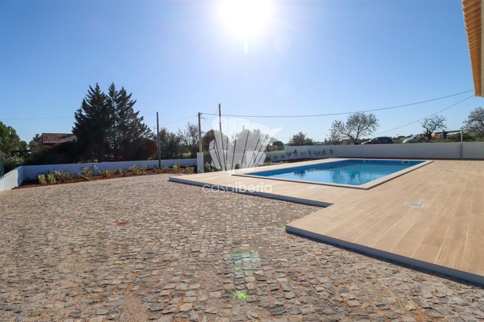 Image No.30-4 Bed House for sale