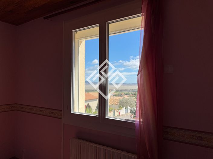 Image No.12-5 Bed House for sale