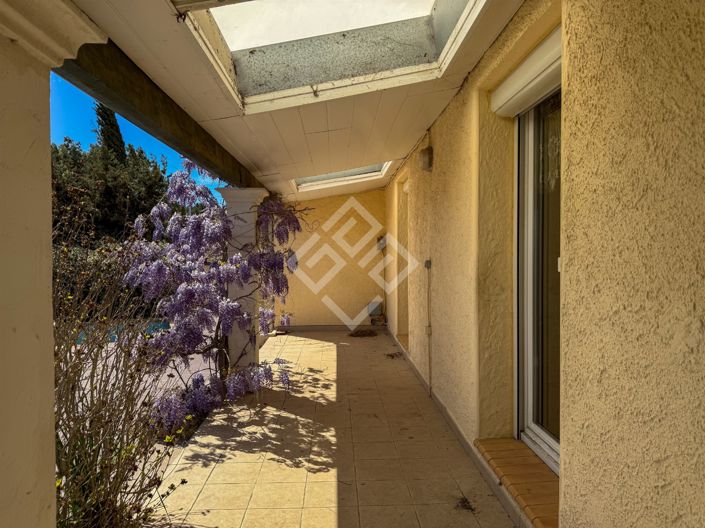 Image No.19-5 Bed House for sale