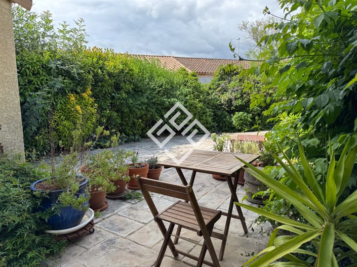 Image No.2-3 Bed House for sale