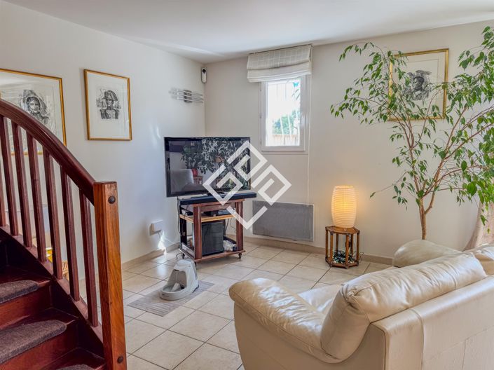 Image No.5-3 Bed House for sale
