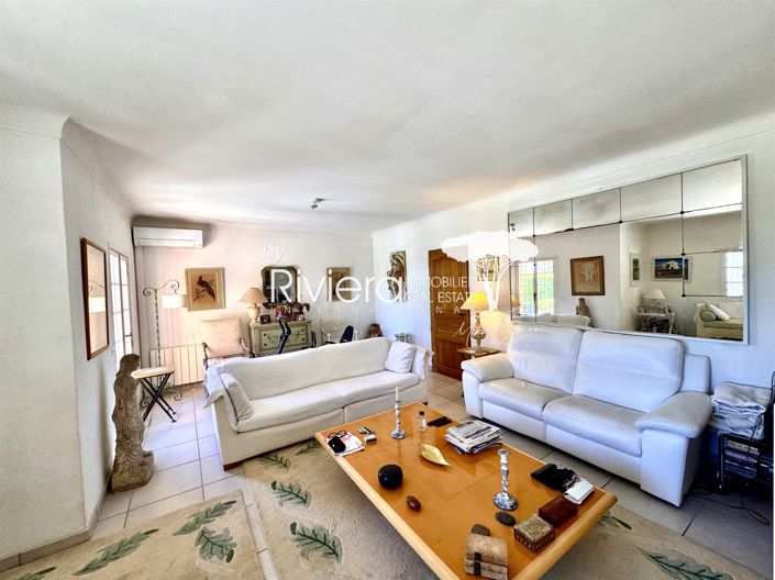 Image No.10-6 Bed House for sale