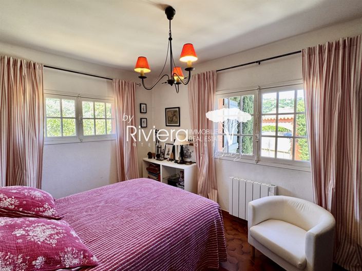 Image No.18-6 Bed House for sale
