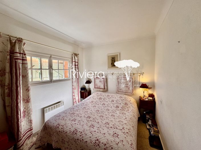 Image No.20-6 Bed House for sale