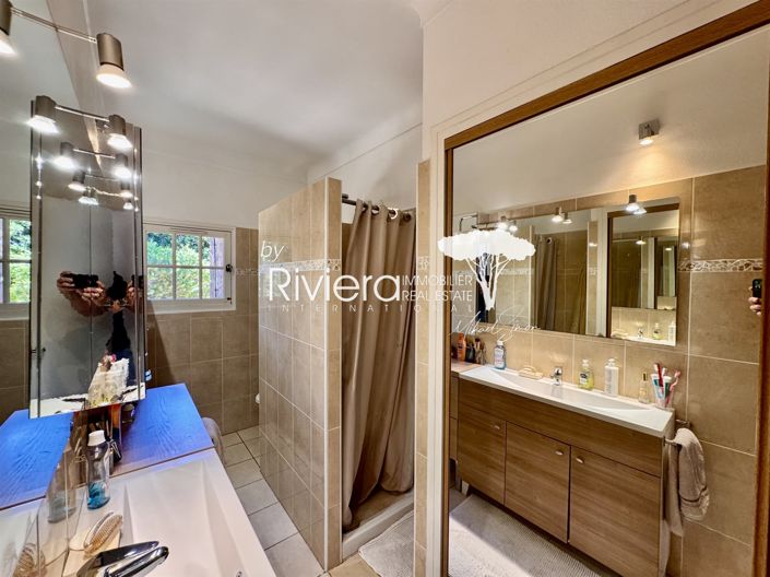 Image No.21-6 Bed House for sale