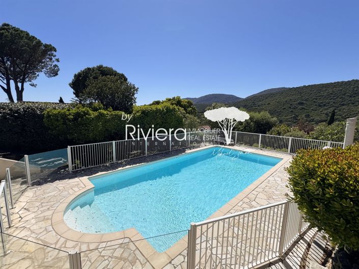 Image No.24-6 Bed House for sale