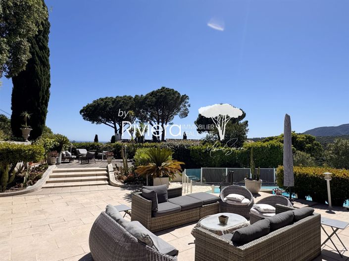 Image No.6-6 Bed House for sale