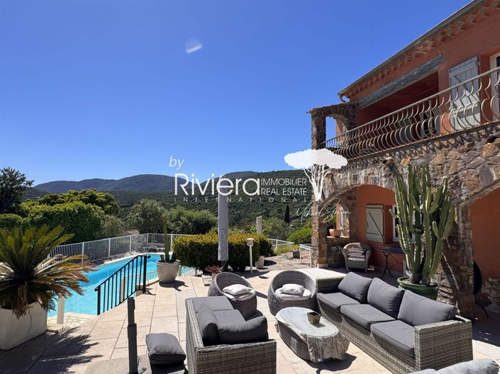 Image No.7-6 Bed House for sale