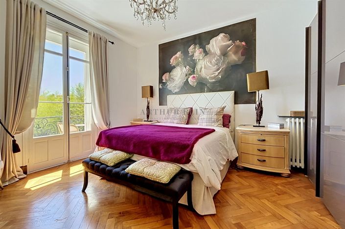 Image No.9-4 Bed House for sale
